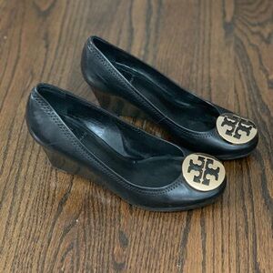 Like New Tory Burch Black Leather Wedge Heels Women’s Size 6